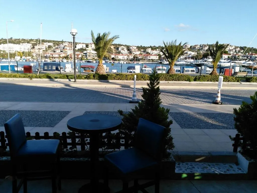 Marina Pansiyon&Cafe Çeşme