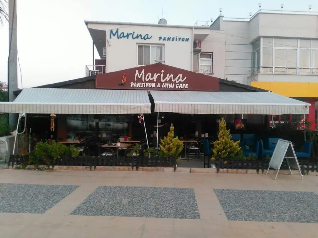 Marina Pansiyon&Cafe Çeşme 民宿
